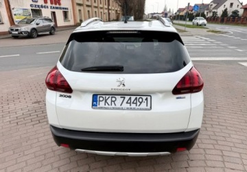 Peugeot 2008 I SUV Facelifting 1.2 PureTech 110KM 2017 Peugeot 2008 1.2 T NAVI Ledy Panorama dach 1.2 Benzyna 110KM, zdjęcie 4