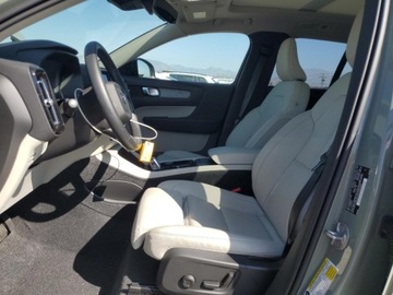 Volvo XC40 Crossover Facelifting 2.0 B5 250KM 2025 Volvo XC 40 Plus 2025 2.0 Benzyna 250KM, zdjęcie 7