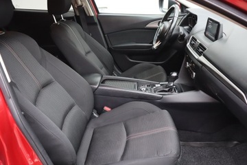 Mazda 3 III Hatchback Facelifting 2.0 SKYACTIV-G 120KM 2017 Mazda 3 2.0 Skyactiv-G, Automat, Navi, Klima, zdjęcie 8
