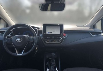 Toyota Corolla XII Sedan 1.5 VVT-i 125KM 2022 Toyota Corolla 1.5 Comfort MS Tech Style VAT 23 ASO Toyota Leszno, zdjęcie 3