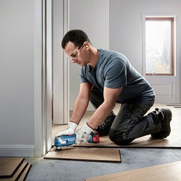 Многофункциональный инструмент Bosch GOP 185-LI + аккумулятор 4,0 Ач + зарядное устройство + чемодан
