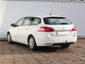 Peugeot 308 II SW Facelifting 1.2 PureTech 110KM 2018 Peugeot 308 1.2 PureTech, Klima, Tempomat, zdjęcie 3