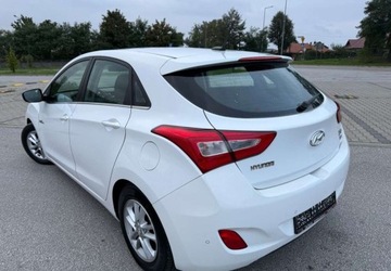 Hyundai i30 II Hatchback 3d 1.6 GDI 135KM 2013 Hyundai i30 Hyundai i30 blue 1.6 GDI YES Gold 1.6 Benzyna 135KM, zdjęcie 13