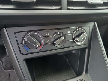 Volkswagen Polo VI Hatchback 5d Facelifting 1.0 MPI 80KM 2022 Volkswagen Polo serwis ASO 1.0MPI 81KM pakiety AppConnect PDC LED VirtualC, zdjęcie 17