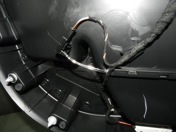 MINI Countryman F60 TAPICERKA PRAWA PRZÓD 16631410