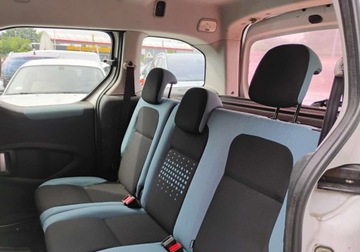 Citroen Berlingo II Combi Facelifting 1.6 HDI 90KM 2014 Citroen Berlingo 2014r, Salonowy, 1.6 HDI. Lekko uszkodzony tyl. Jezdzi. V, zdjęcie 9