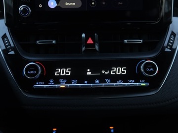 Toyota Corolla XII Sedan Facelifting 1.5 VVT-i 125KM 2023 Toyota Corolla 1.5 VVT-i, Salon Polska, zdjęcie 12