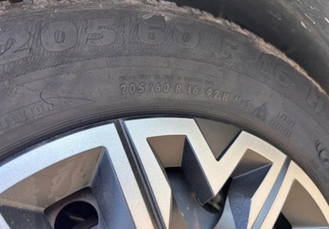 Renault Captur I Crossover 0.9 Energy TCe 90KM 2015 Renault Captur 0.9B 90KM ksiazka navi bezwypadkowy Benzyna 90KM, zdjęcie 17