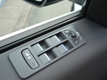 Land Rover Discovery Sport SUV Facelifting 2.0 204KM 2025 Discovery Sport D200 S 2.0 (204KM) 2025, zdjęcie 8