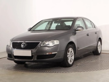 Volkswagen Passat B6 Sedan 1.6 FSI 116KM 2005 VW Passat 1.6 FSI, Klima, Klimatronic, Tempomat, zdjęcie 1