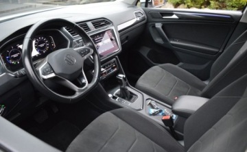 Volkswagen Tiguan II SUV Facelifting 2.0 TDI 150KM 2021 Volkswagen Tiguan 2,0 TDI DSG FULL LED MATRIX Kamera Nawigacja 2.0 Diesel, zdjęcie 17