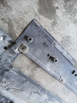 КРЫШКА ШАССИ AUDI A4 B6 ПРАВАЯ 8E0825208C