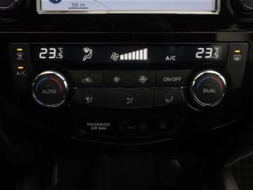 Nissan Qashqai II Crossover 1.2 DIG-T 115KM 2016 Nissan Qashqai 1.2 DIG-T, Salon Polska, zdjęcie 11