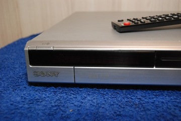 Дисковый рекордер Sony RDR-HX725.