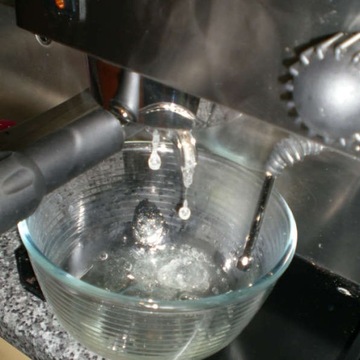 УНИВЕРСАЛЬНОЕ СРЕДСТВО ДЛЯ УДАЛЕНИЯ НАКИПИ 1Л ДЛЯ КОФЕМАШИНЫ