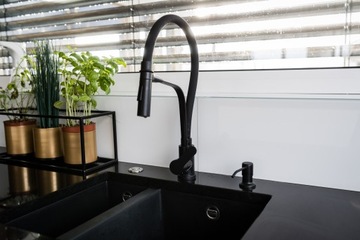 РУЧКА С ВЫДВИЖНЫМ КУХОННЫМ ИЗЛИКОМ