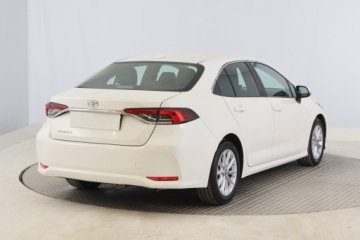 Toyota Corolla XII Sedan 1.5 VVT-i 125KM 2021 Toyota Corolla 1.5 VVT-i, Salon Polska, zdjęcie 4