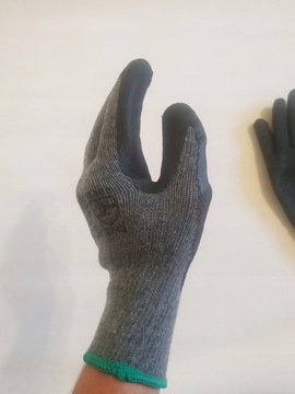 Пористые рабочие перчатки с покрытием DURABLE.
