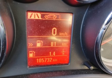 Opel Astra J GTC 1.4 Turbo ECOTEC 120KM 2017 Opel Astra 2017r, SALON POLSKA, 1.4 Benzyna. Uszkodzony prawy bok. Jezdzi., zdjęcie 11