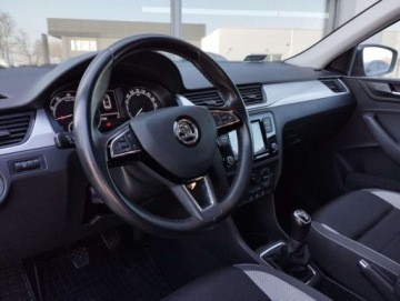 Skoda Rapid II Liftback Facelifting 1.0 TSI 95KM 2018 Skoda RAPID Skoda Rapid 1.0TSi Ambition od Dealera Bemo Motors Benzyna 95KM, zdjęcie 6