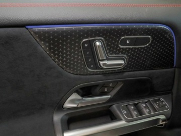 Mercedes GLB SUV AMG 35 2.0 306KM 2025 MERCEDES-BENZ GLB AMG 35 4-Matic Suv 2.0 (306KM) 2025, zdjęcie 11