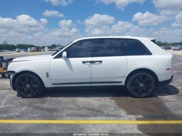 Rolls-Royce 2023 Rolls-Royce Cullinan 2023 6.7l 6.7 Benzyna 563KM, zdjęcie 2