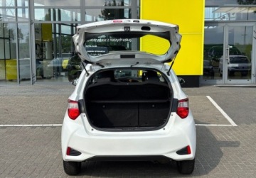 Toyota Yaris III Hatchback 5d Facelifting 2017 1.5 Dual VVT-iE 111KM 2017 Toyota Yaris 1.5 Hybrid 100KM E-CVT Active Kamera SalonPL Serwis FVmarza, zdjęcie 6