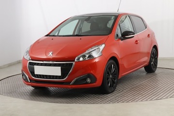 Peugeot 208 I Hatchback 5d Facelifting 1.2 PureTech 110KM 2016 Peugeot 208 1.2 PureTech, Salon Polska, zdjęcie 1