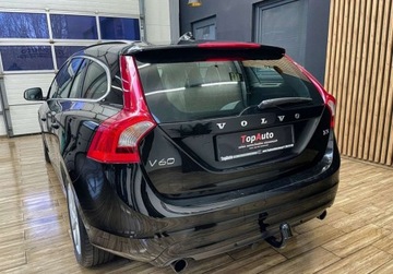 Volvo V60 I Kombi Facelifting 2.0 T3 DRIVE-E 152KM 2016 Volvo V60 T3 152KM SKORA BEZWYPADKOWY navi MANUAL gwarancja 2.0, zdjęcie 8