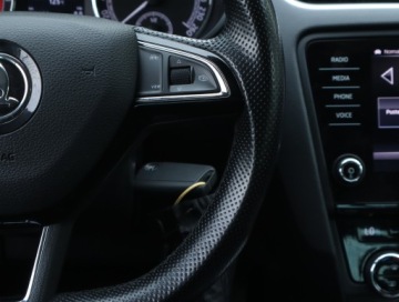 Skoda Octavia III Liftback Facelifting 2.0 TDI 150KM 2019 Skoda Octavia 2.0 TDI, Salon Polska, DSG, Navi, zdjęcie 19
