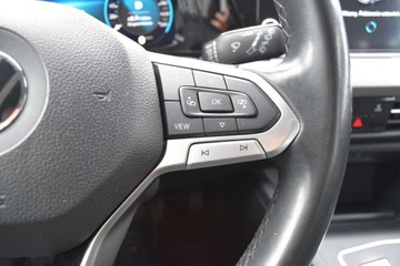 Volkswagen Golf VIII Variant 2.0 TDI 150KM 2022 Volkswagen Golf SalonPL TDI 150KM DSG Pakiety SideAssist Czujniki ACC ALU, zdjęcie 14