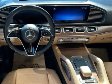 Mercedes GLE V167 SUV Facelifting 3.0 450d 367KM 2025 MERCEDES-BENZ GLE 450 d 4-Matic AMG Line 3.0 (367KM) 2025, zdjęcie 4