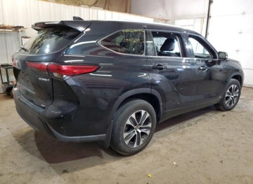 Toyota Highlander III 2022 Toyota Highlander 2022 TOYOTA HIGHLANDER HYBRID XLE 2.5 Hybryda 243KM, zdjęcie 4