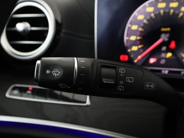 Mercedes Klasa E W213 Kombi 2.0 300de 316KM 2020 Mercedes E 200 PHEV full LED navi skóra/alcantara, zdjęcie 36