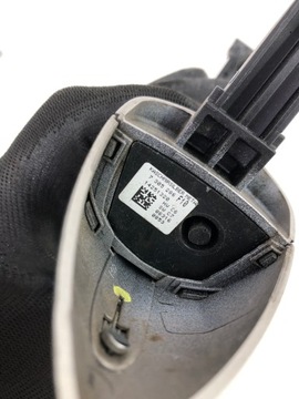 BMW 5 F10 KLIKA KEYLESS PRAVÁ PŘEDNÍ 7305286
