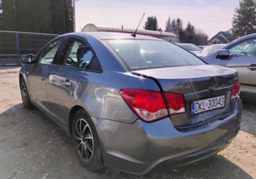 Chevrolet Cruze Sedan 1.8 16V DOHC 141KM 2013 Chevrolet Cruze 2013r, 1.8 Benzyna LPG. Lekko uszkodzony prawy tyl. Jezdz, zdjęcie 2