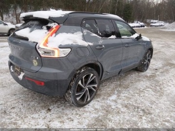 Volvo XC40 2021 Volvo XC 40 T5 R-Design 2021 2.0 Benzyna 248KM, zdjęcie 5