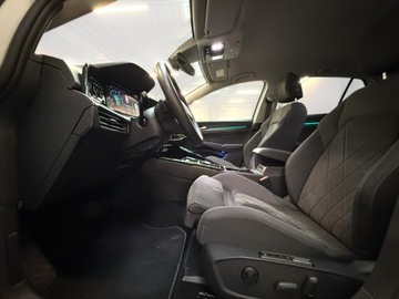 Volkswagen Golf VIII Variant 1.5 eTSI 130KM 2024 Volkswagen Golf Volkswagen Golf Style, zdjęcie 19