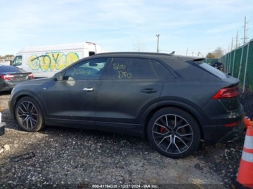 Audi Q8 2023 Audi Q8 Prestige 55 Tfsi Quattro Tiptronic 2023 3.0l 3.0 Benzyna 335KM, zdjęcie 2