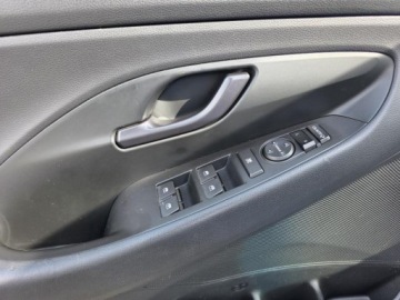 Hyundai i30 III Hatchback N 2.0 T-GDI 275KM 2019 HYUNDAI i30 FASTBACK N Performance 2.0l benzyna 275KM 67,980km w ASO, zdjęcie 7