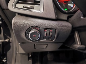 Opel Astra J Hatchback 5d 1.4 Twinport ECOTEC 100KM 2011 Opel Astra 1.4 Benzyna 2011 Essentia ecoFLEX, zdjęcie 11