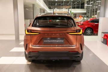 Lexus NX II SUV Facelifting 2.5 450h+ 309KM 2024 Lexus NX 450h Omotenashi AWD 2.5 Hybryda Plug-in 309KM, zdjęcie 4