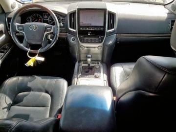 Toyota Land Cruiser VI 2016 Toyota Land Cruiser 2016 5.7l 5.7 Benzyna 381KM, zdjęcie 8