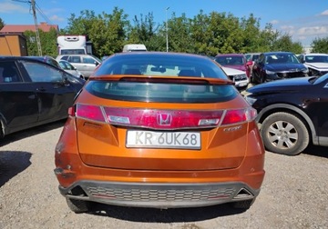 Honda Civic VIII 2008 Honda Civic 2008r, 1.4 Benzyna. Uszkodzony lewy tyl. Jezdzi 1.4 Benzyna, zdjęcie 17