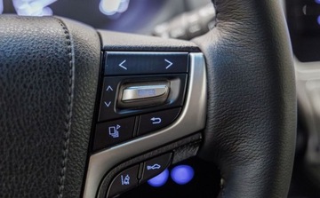 Toyota Land Cruiser VII Terenowy 3d 2.8 D-4D 177KM 2020 Toyota Land Cruiser LC 2.8 D-4D Premium aut 2.8 Diesel 177KM, zdjęcie 36