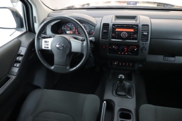 Nissan Navara IV 2015 Nissan Navara 2.5 DCi, 4X4, Klima, zdjęcie 6