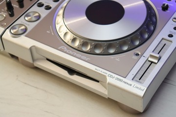 Pioneer CDJ 2000 Nexus DJM 900 Nexus Platinum