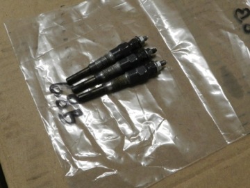 68B СВЕЧИ НАКАЛИВАНИЯ ДВИГАТЕЛЯ KUBOTA D1105 ОРИГИНАЛ