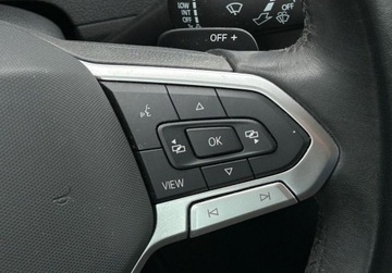 Volkswagen Passat B8 Variant Facelifting 1.5 TSI EVO 150KM 2023 Volkswagen Passat Variant Business Pakiety, ACC, Podgrzewane fotele, ergo, zdjęcie 21