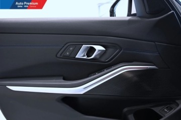 BMW Seria 3 G20-G21 Limuzyna 2.0 320i 184KM 2024 BMW Seria 3 320i xDriveFV23Adaptacyjne Reflektory LED 2.0 Benzyna 184KM, zdjęcie 6
